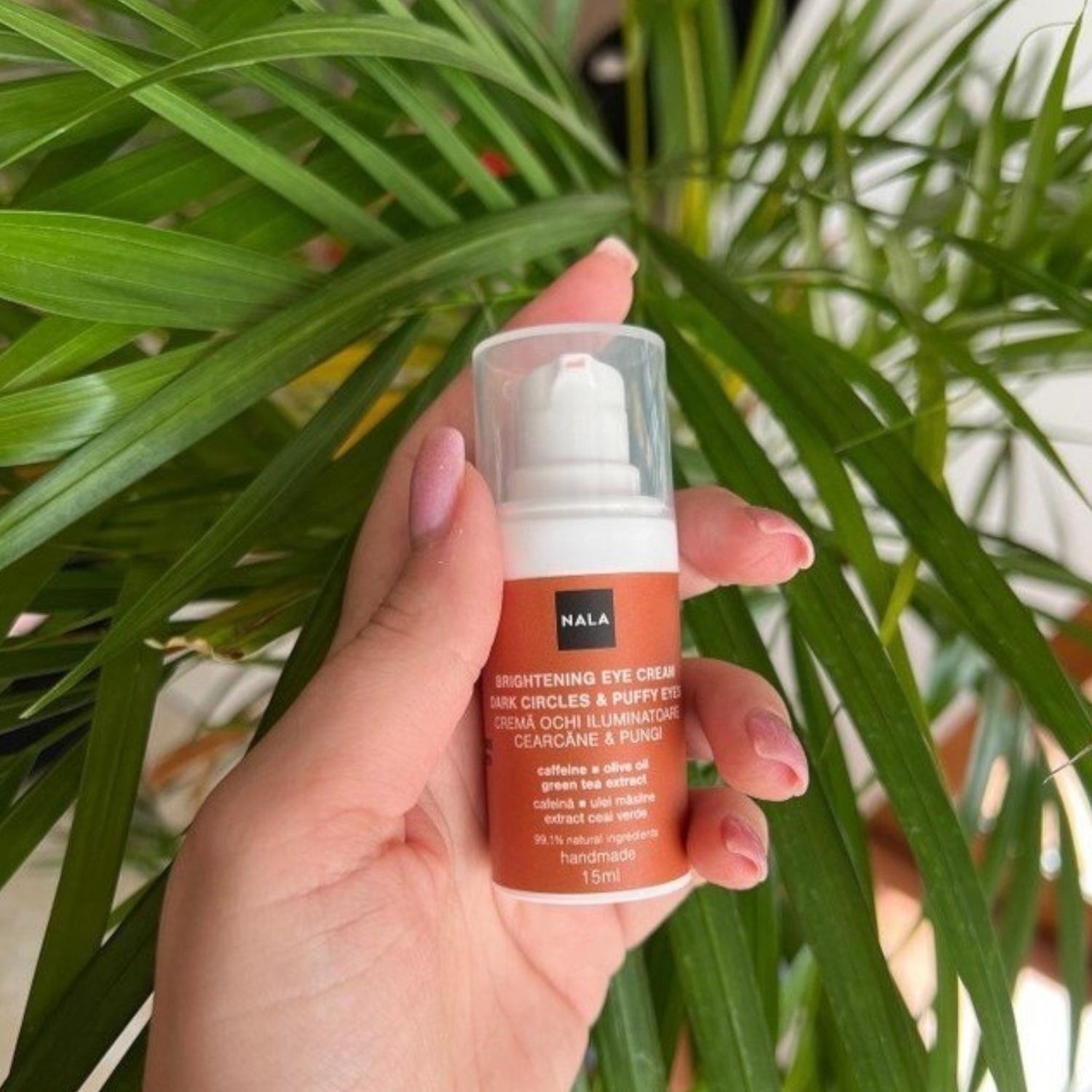 Crema Contorno de Ojos Luminosa - Ojeras e Hinchazón - Cafeína, Karité, Té Verde