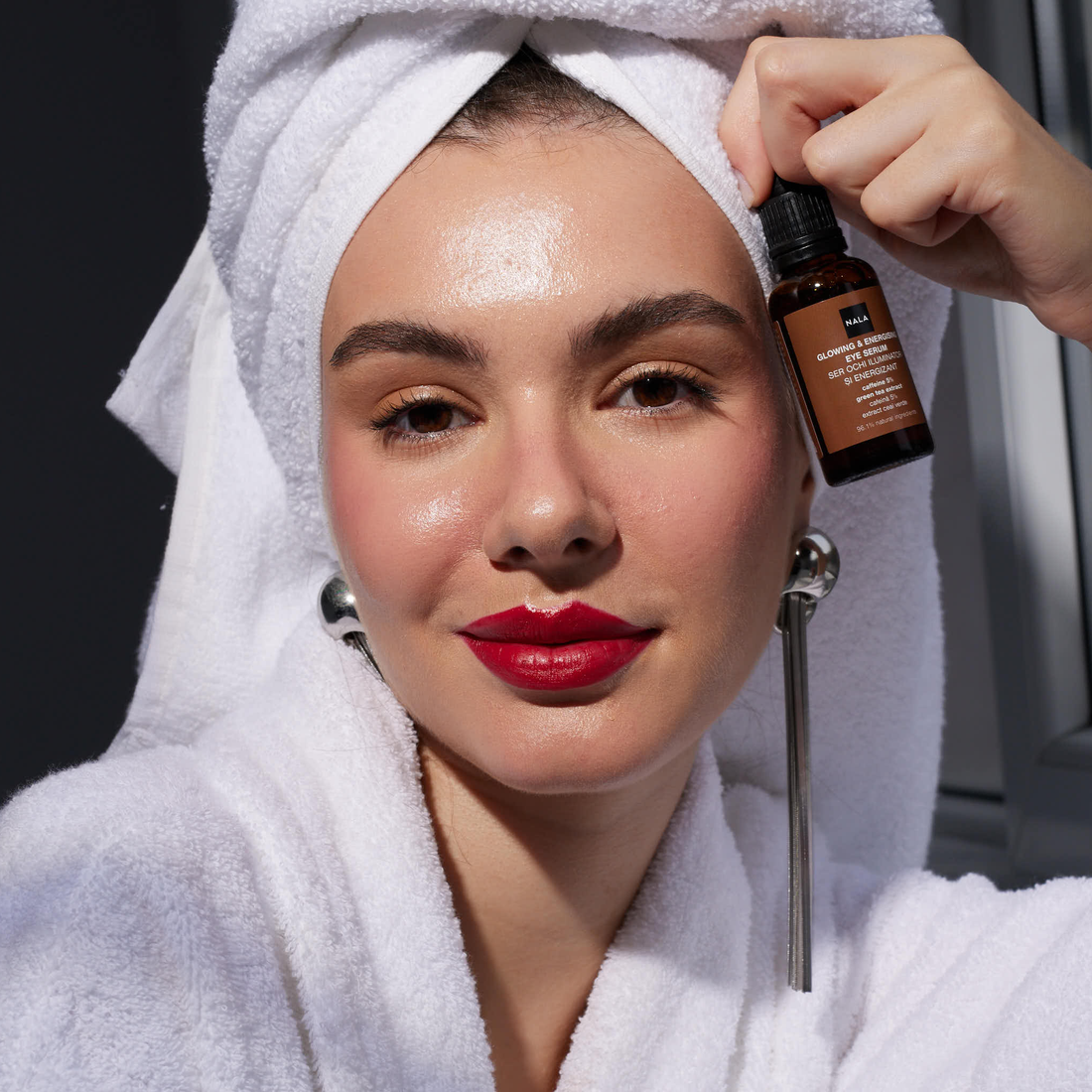 Serum para ojos luminosos y energizantes - 5% cafeína + extracto de té verde